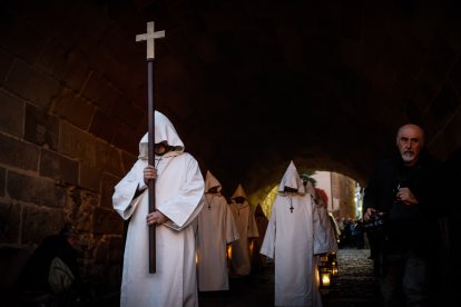 Momentos de la procesión por el Casco Viejo de Soria en su séptimo año.