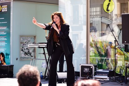 La artista ha sido la encargada de inaugurar el ciclo Transfusión Flamenca.