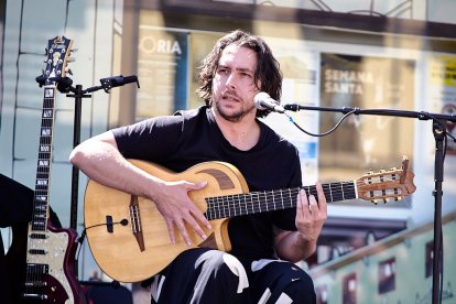 La artista ha sido la encargada de inaugurar el ciclo Transfusión Flamenca.