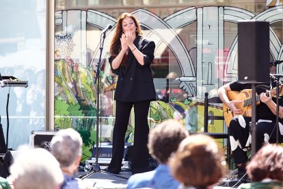 La artista ha sido la encargada de inaugurar el ciclo Transfusión Flamenca.