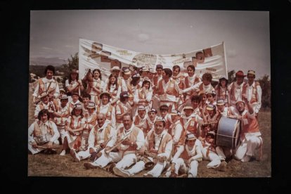 La semana cultural arranca con una muestra fotográfica de la historia de la peña