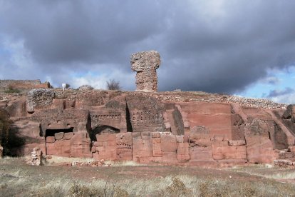 Los vestigios conservados permiten reconstruir la evolución histórica de Tiermes desde época celtibérica hasta romana