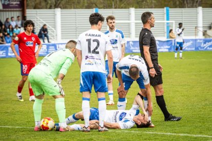 El equipo adnamantino se lleva el derbi provincial por 5-0
