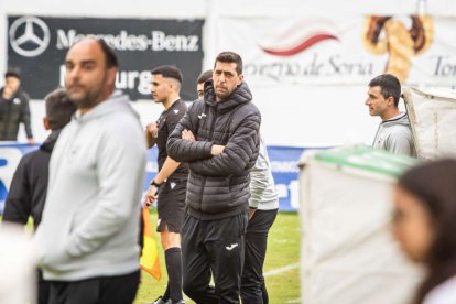 El equipo adnamantino se lleva el derbi provincial por 5-0