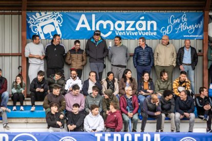 El equipo adnamantino se lleva el derbi provincial por 5-0