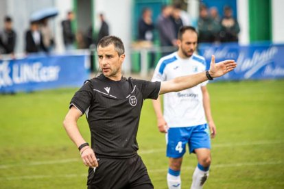 El equipo adnamantino se lleva el derbi provincial por 5-0