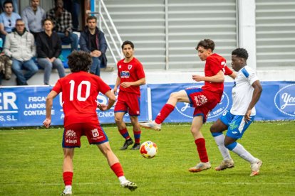 El equipo adnamantino se lleva el derbi provincial por 5-0