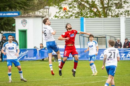El equipo adnamantino se lleva el derbi provincial por 5-0