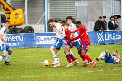 El equipo adnamantino se lleva el derbi provincial por 5-0