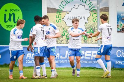 El equipo adnamantino se lleva el derbi provincial por 5-0
