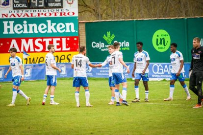 El equipo adnamantino se lleva el derbi provincial por 5-0