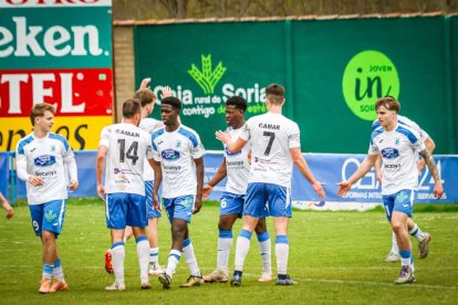 El equipo adnamantino se lleva el derbi provincial por 5-0
