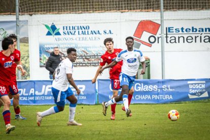 El equipo adnamantino se lleva el derbi provincial por 5-0