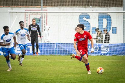 El equipo adnamantino se lleva el derbi provincial por 5-0