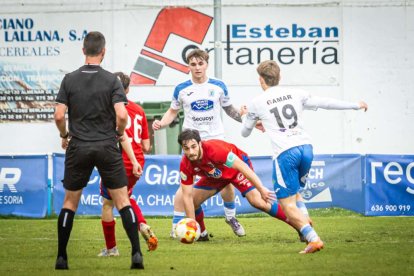 El equipo adnamantino se lleva el derbi provincial por 5-0