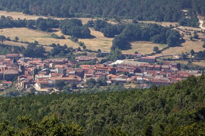 Localidad de Covaleda, rodeada de extensos pinares.