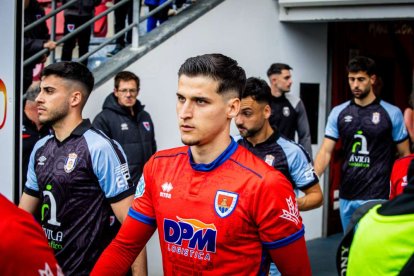 Victoria para mantenerse vivo en la pelea y que sirve de homenaje a la cantera y la afición