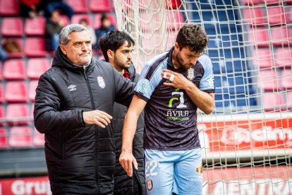 Victoria para mantenerse vivo en la pelea y que sirve de homenaje a la cantera y la afición