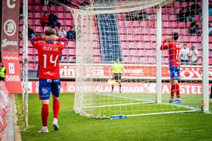Victoria para mantenerse vivo en la pelea y que sirve de homenaje a la cantera y la afición
