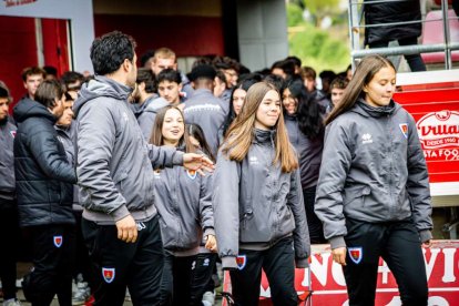 Victoria para mantenerse vivo en la pelea y que sirve de homenaje a la cantera y la afición