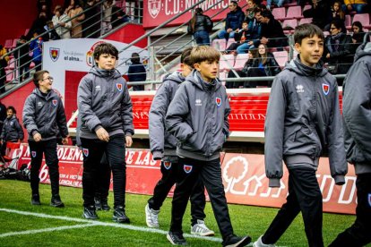Victoria para mantenerse vivo en la pelea y que sirve de homenaje a la cantera y la afición