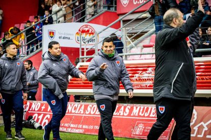 Victoria para mantenerse vivo en la pelea y que sirve de homenaje a la cantera y la afición