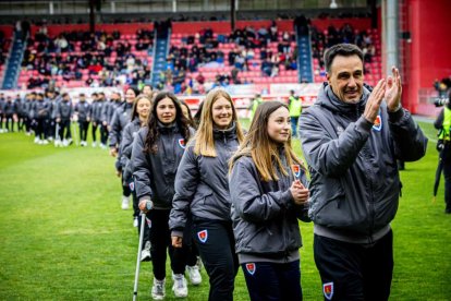 Victoria para mantenerse vivo en la pelea y que sirve de homenaje a la cantera y la afición