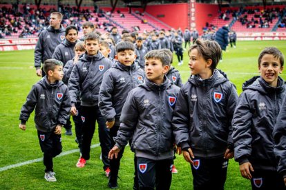 Victoria para mantenerse vivo en la pelea y que sirve de homenaje a la cantera y la afición