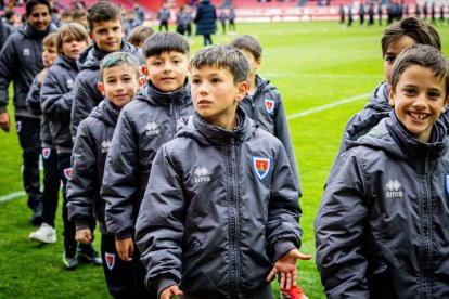Victoria para mantenerse vivo en la pelea y que sirve de homenaje a la cantera y la afición