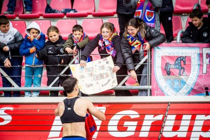 Victoria para mantenerse vivo en la pelea y que sirve de homenaje a la cantera y la afición