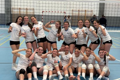 Celebración de las chicas del cadete.