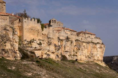 Vista del pueblo medieval de Rello, Soria