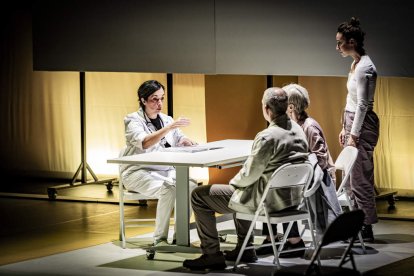 Ni flores ni funeral ni cenizas ni tantán, una obra de teatro sobre los cuidados paliativos