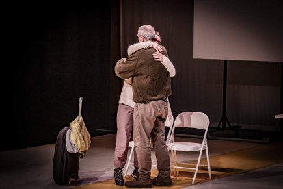 Ni flores ni funeral ni cenizas ni tantán, una obra de teatro sobre los cuidados paliativos