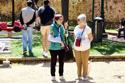 Una tradicional jornada festiva en el Parque Santa Clara a la que acudió todo el barrio