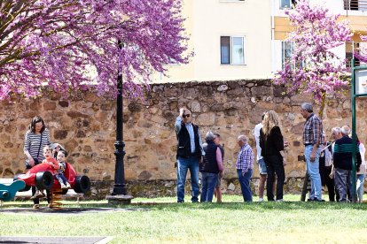 Una tradicional jornada festiva en el Parque Santa Clara a la que acudió todo el barrio