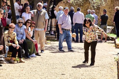 Una tradicional jornada festiva en el Parque Santa Clara a la que acudió todo el barrio