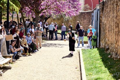 Una tradicional jornada festiva en el Parque Santa Clara a la que acudió todo el barrio