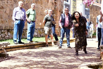 Una tradicional jornada festiva en el Parque Santa Clara a la que acudió todo el barrio
