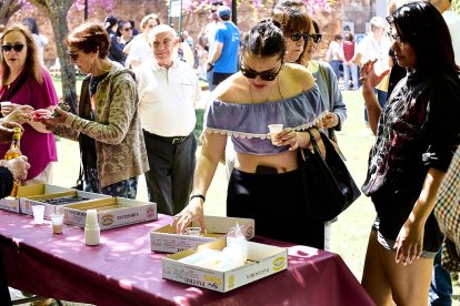 Una tradicional jornada festiva en el Parque Santa Clara a la que acudió todo el barrio
