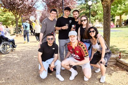 Una tradicional jornada festiva en el Parque Santa Clara a la que acudió todo el barrio