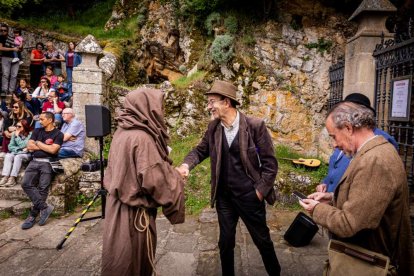 Una fiesta literaria para rendir homenaje a Juan Antonio Gaya Nuño y su obra El Santero de San Saturio