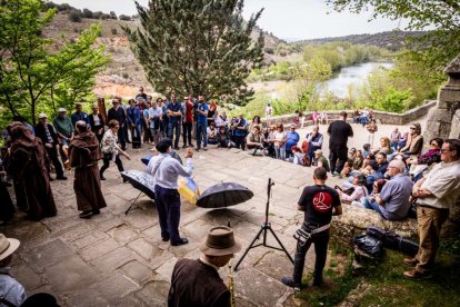 Una fiesta literaria para rendir homenaje a Juan Antonio Gaya Nuño y su obra El Santero de San Saturio