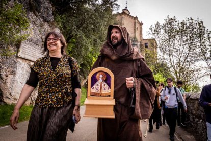 Una fiesta literaria para rendir homenaje a Juan Antonio Gaya Nuño y su obra El Santero de San Saturio