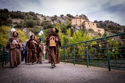 Una fiesta literaria para rendir homenaje a Juan Antonio Gaya Nuño y su obra El Santero de San Saturio
