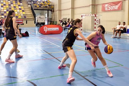 Más de 100 partidos de baloncesto fueron los disputados en el San Andrés