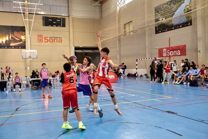 Más de 100 partidos de baloncesto fueron los disputados en el San Andrés