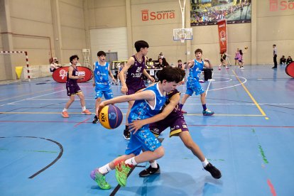 Más de 100 partidos de baloncesto fueron los disputados en el San Andrés