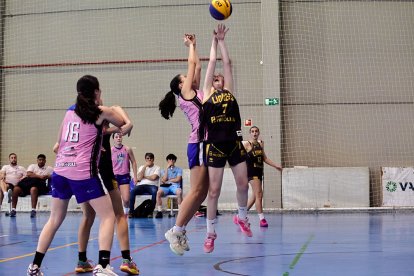 Más de 100 partidos de baloncesto fueron los disputados en el San Andrés
