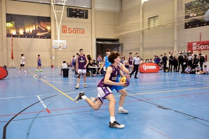 Más de 100 partidos de baloncesto fueron los disputados en el San Andrés